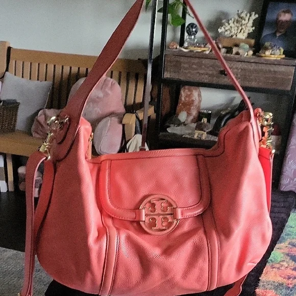 Tory Burch Pink Shoulder Bag - Picture 2 of 16